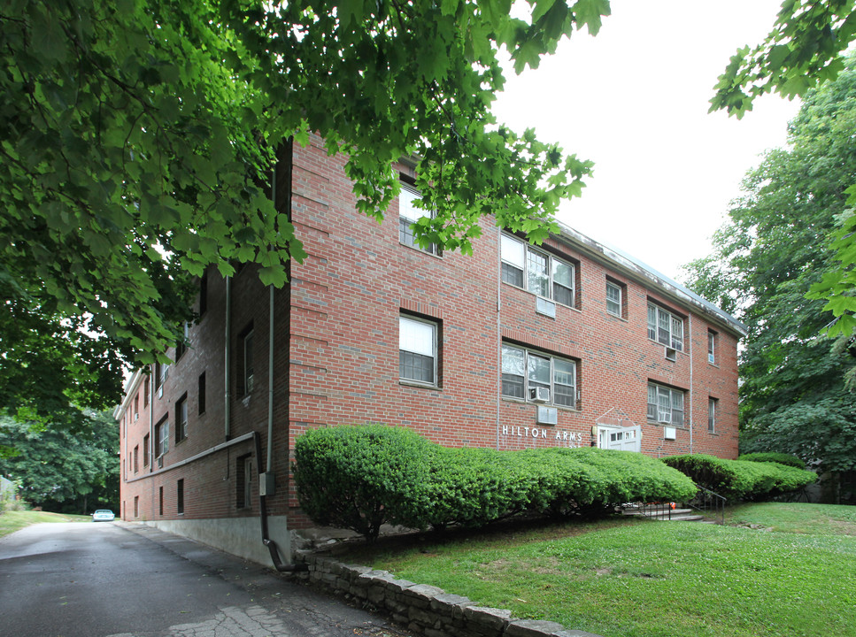 Hilton Arms in New London, CT - Building Photo