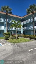 606 SW Natura Blvd in Deerfield Beach, FL - Building Photo - Building Photo