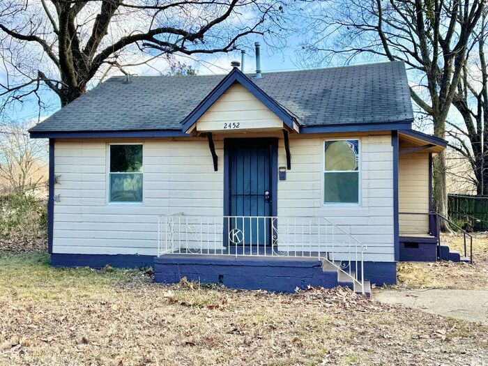 2452 Pecan Cir in Memphis, TN - Building Photo