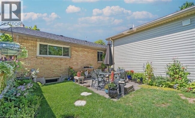 property at 364 Beachwood Ave