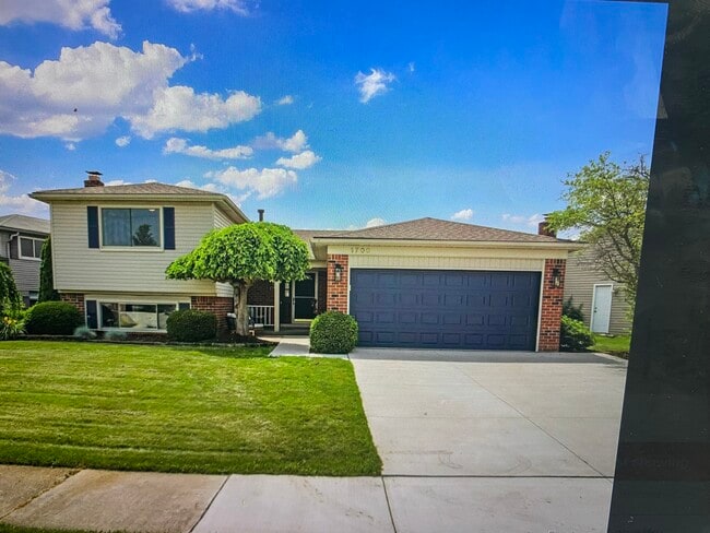 property at 1700 Copeland Cir