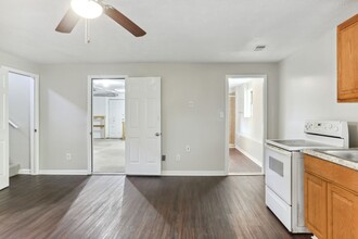 1488 Devon Mill Way in Austell, GA - Foto de edificio - Building Photo