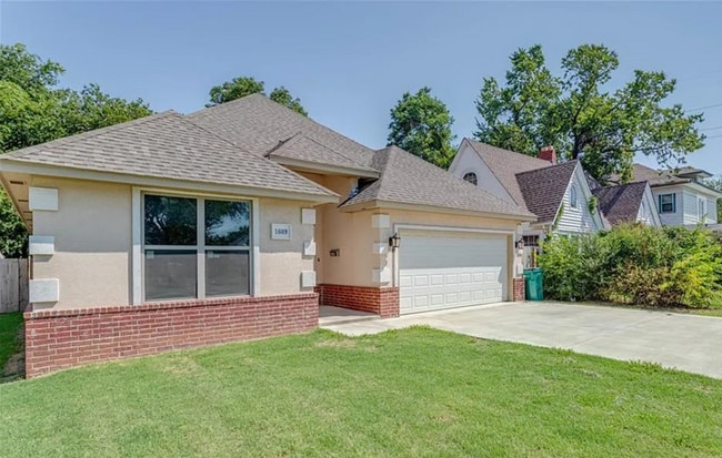 property at 1609 NW 21st St