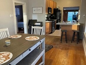 926 N 12th St in Dekalb, IL - Building Photo - Building Photo