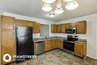 1928 Sweet Blossom Ln in Indianapolis, IN - Building Photo - Building Photo