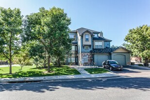 5220 E Boardwalk Dr in Fort Collins, CO - Building Photo