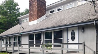 3222 Evergreen Cir in Tobyhanna, PA - Building Photo