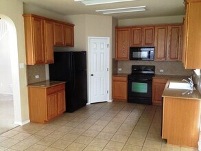 10905 Pratt Ln in Austin, TX - Building Photo - Building Photo