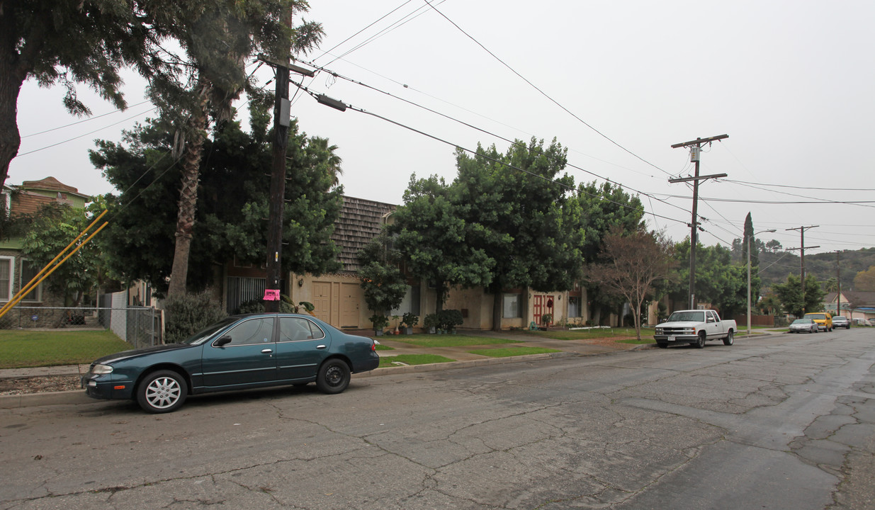 218-222 Thorne St in Los Angeles, CA - Building Photo