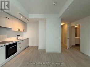 1 Quarrington Lane in North York, ON - Building Photo - Building Photo