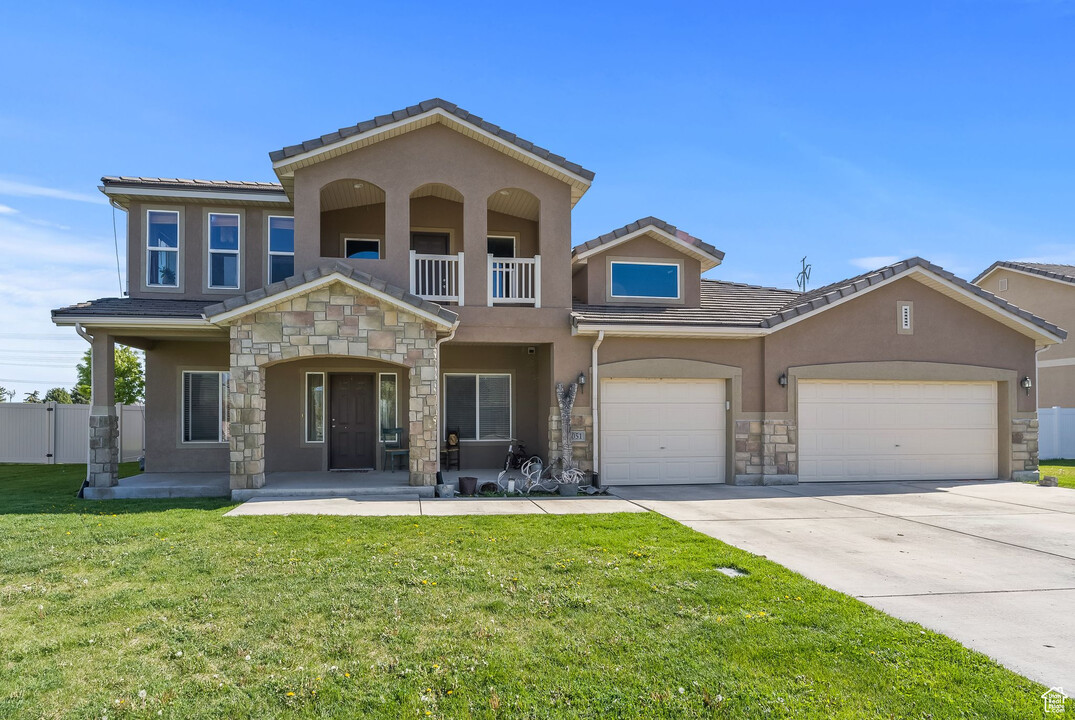 2051 W 400 S in Lehi, UT - Building Photo