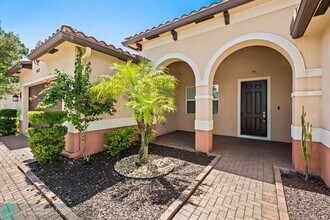6412 SW 55th Pl in Davie, FL - Building Photo - Building Photo