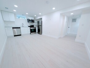 2349 R St SE in Washington, DC - Building Photo - Building Photo