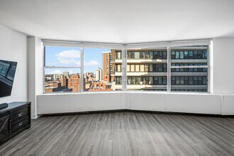 5757 N Sheridan Rd in Chicago, IL - Building Photo - Building Photo