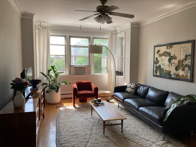 947 N Leavitt St, Unit 1 in Chicago, IL - Building Photo - Building Photo