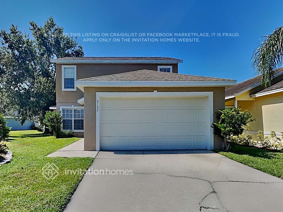 2137 Sandy Hook in Lakeland, FL - Building Photo