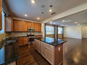 10900 Merrick Way in Rancho Cordova, CA - Building Photo - Building Photo