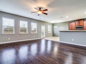 216 Isabel Ln in Kyle, TX - Building Photo - Building Photo