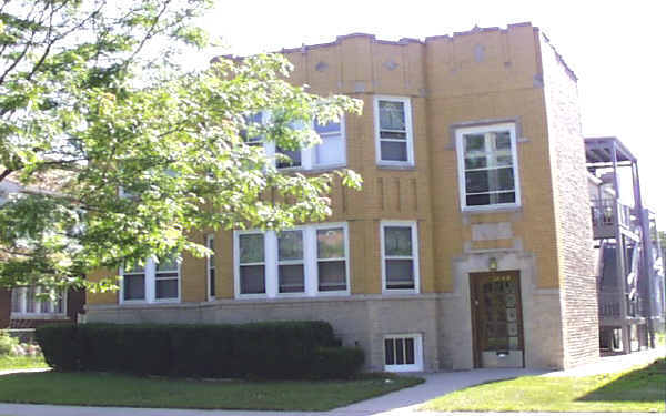 3649 N Kedvale Ave in Chicago, IL - Building Photo