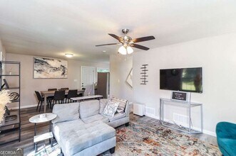 2179 Worthem Ave SW, Unit A in Atlanta, GA - Building Photo - Building Photo