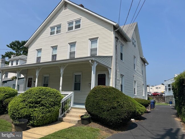 property at 2313 Jenkintown Rd