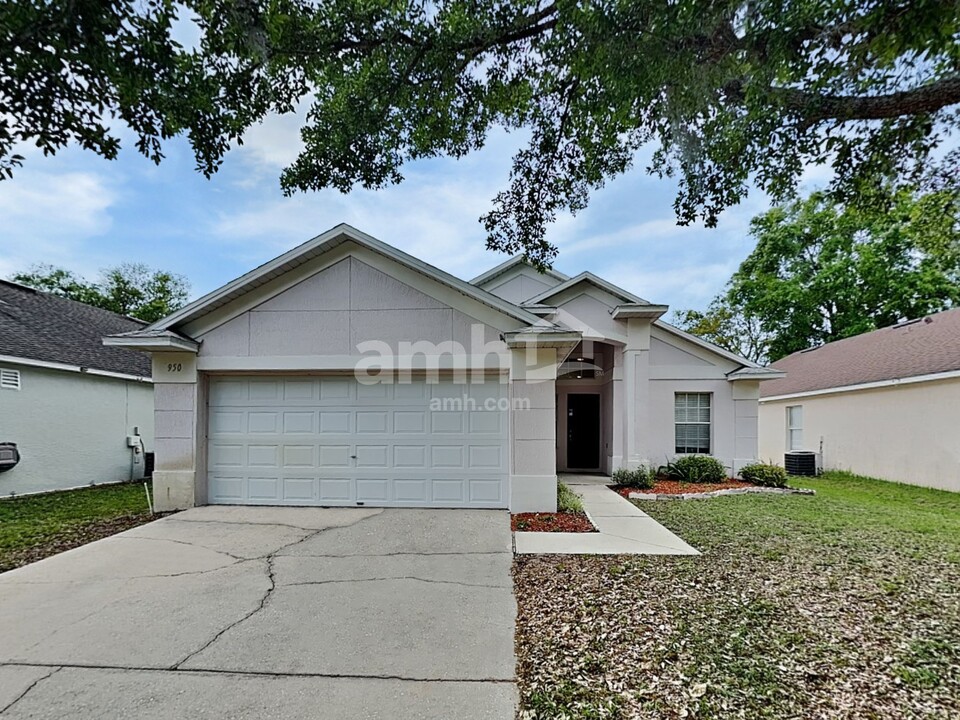 950 Woodsong Way in Clermont, FL - Foto de edificio