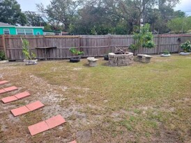 4800 12th Ave S in St. Petersburg, FL - Building Photo