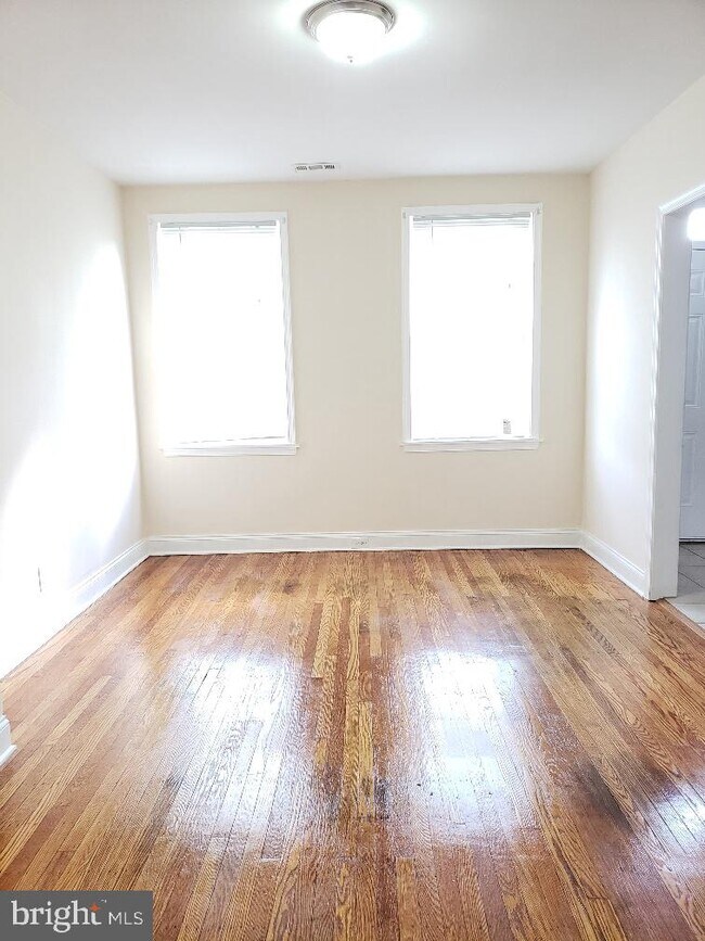 3553 Lyndale Ave photo'