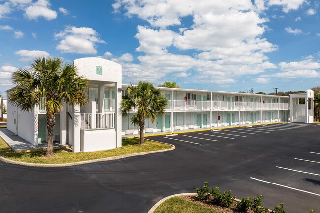 The Teale New Haven in Melbourne, FL - Building Photo - Building Photo