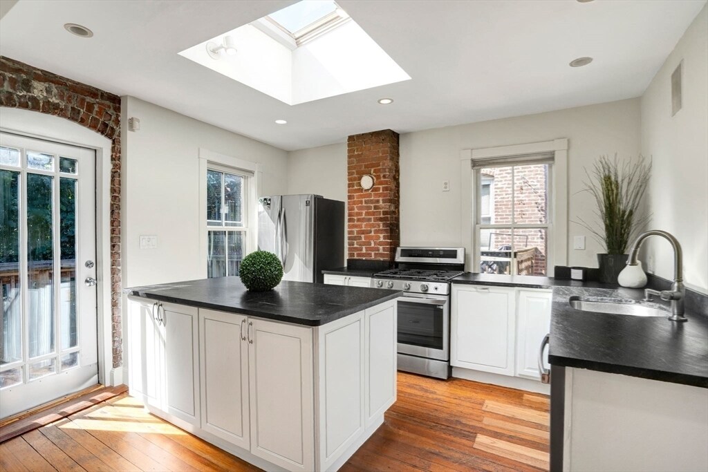 151 Highland St, Unit 1 in Boston, MA - Building Photo