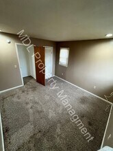 206 Harold St in Midland, MI - Foto de edificio - Building Photo