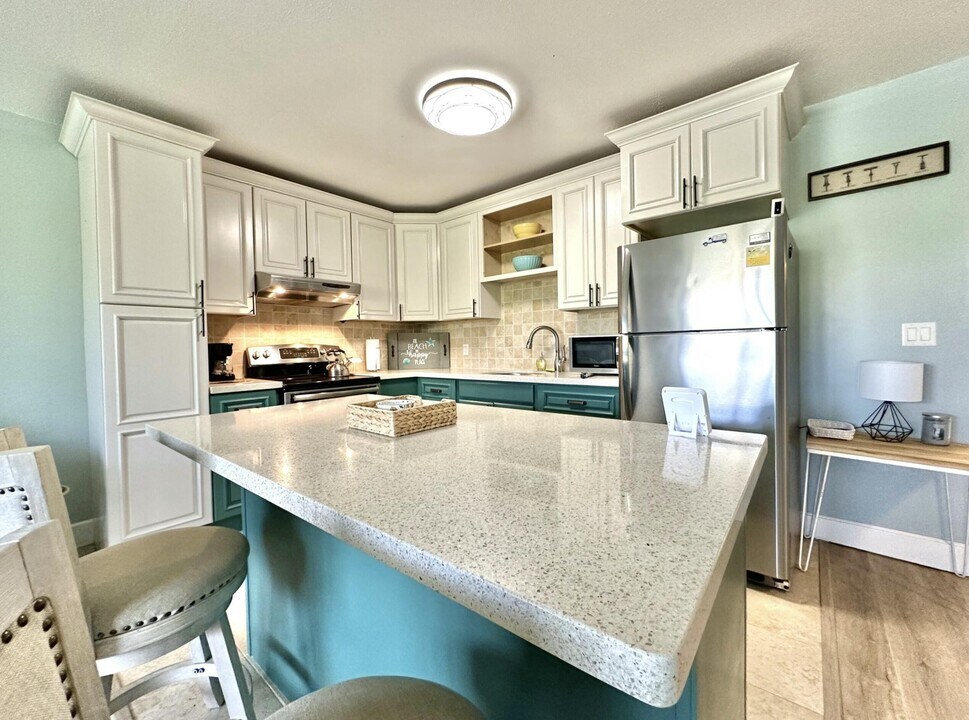 359 Norwich O in West Palm Beach, FL - Building Photo