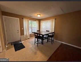 3955 Cypress Pointe Dr in Union City, GA - Foto de edificio - Building Photo