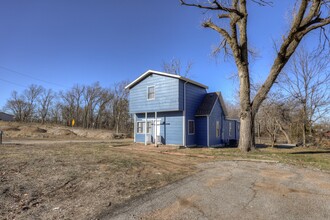 3801 Creswell Dr in Joplin, MO - Building Photo - Building Photo