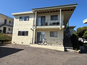 845 Normark Terrace in Vista, CA - Building Photo - Building Photo