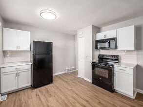 554 Riverview Dr in Columbus, OH - Building Photo - Building Photo