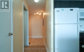4301-15-4615 Fort York Blvd in Toronto, ON - Building Photo - Building Photo