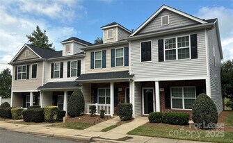 4980 Kotlik Dr in Charlotte, NC - Building Photo