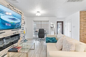 1008 Robin St in Houston, TX - Building Photo - Building Photo
