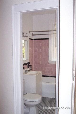 100 Kilsyth Rd in Boston, MA - Building Photo - Building Photo