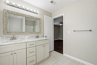 250 Maple St in Hapeville, GA - Building Photo - Building Photo