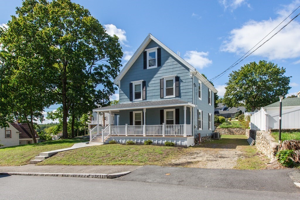 39 Beacon St in Woburn, MA - Building Photo