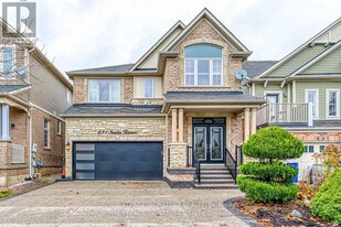 651 Snider Terrace in Milton, ON - Building Photo