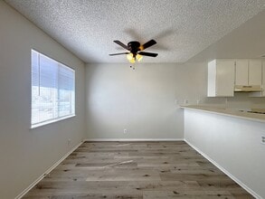 Apple Valley Townhomes in Apple Valley, CA - Building Photo - Building Photo