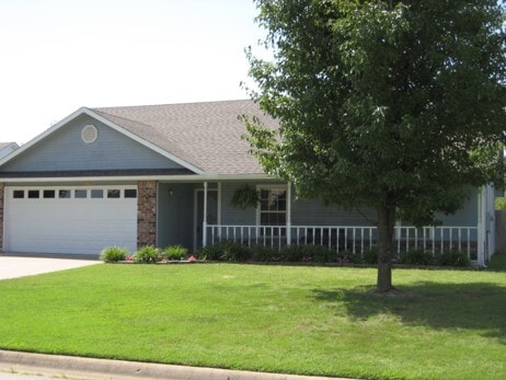 property at 1206 SE 22nd St