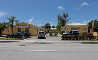 Van Buren Apartments in Hollywood, FL - Foto de edificio - Building Photo