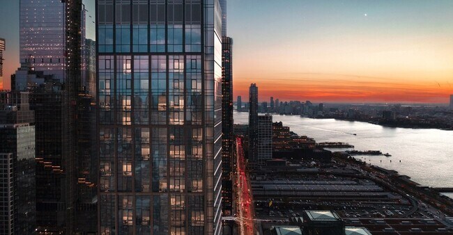 555 W 38th St in New York, NY - Building Photo - Building Photo