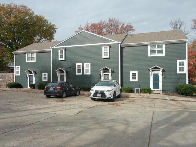 909 W 41st Pl in Kansas City, MO - Building Photo - Building Photo