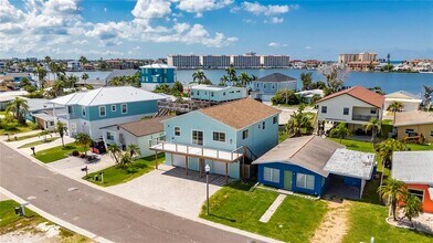 775 182nd Ave E in Redington Shores, FL - Building Photo - Building Photo