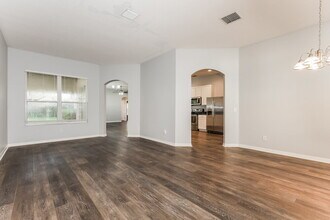 812 Hickory Glen Dr in Seffner, FL - Building Photo - Building Photo